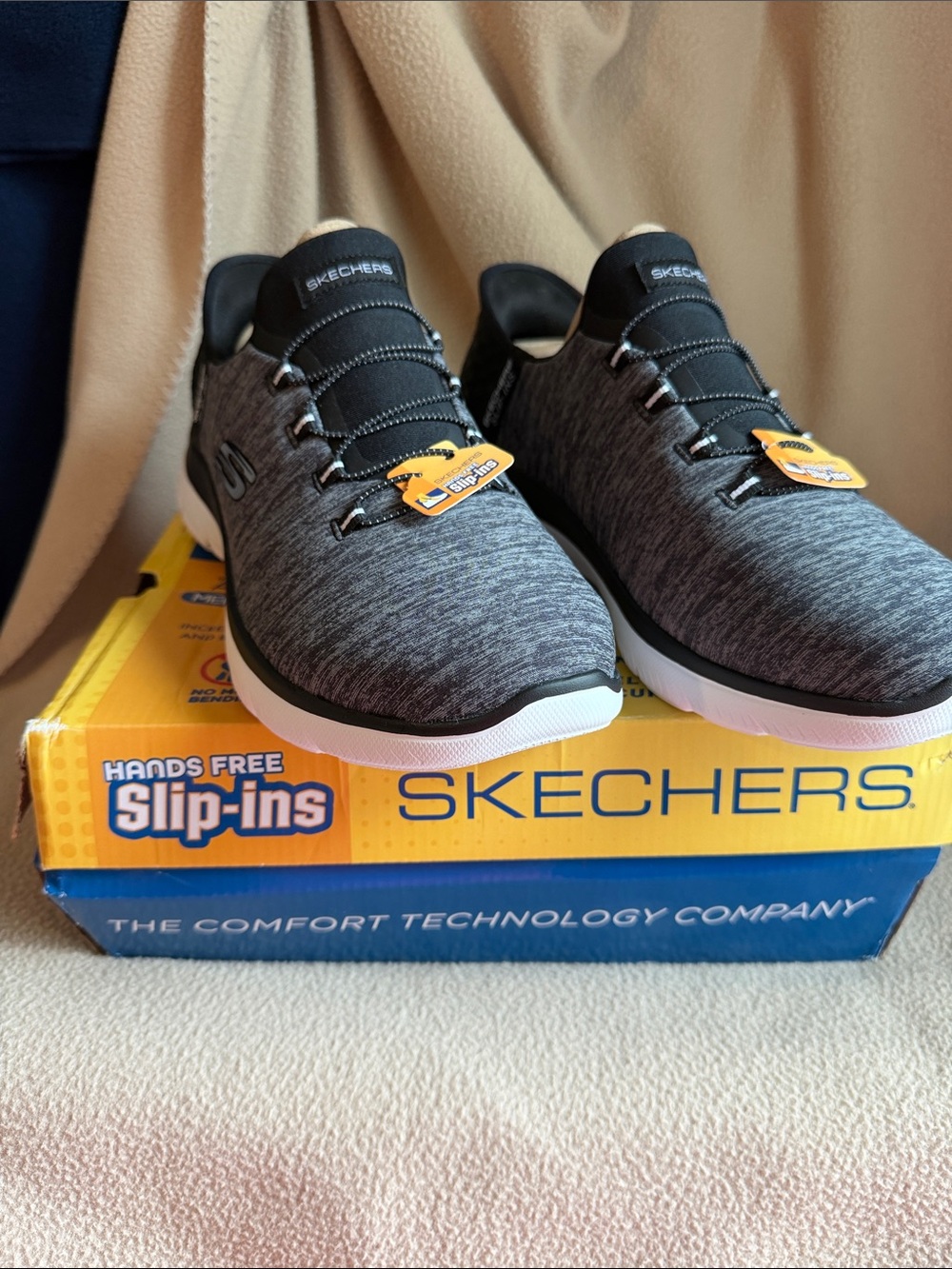 Skechers Men’s Gray and Black Slip-On Athletic Sneakers Sz 10.5W P832SS